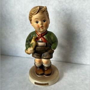 Trumpet Boy" Goebel Hummel Figurine #97 TMK3 - COLLECTIBLE CHRISTMAS GIFT!